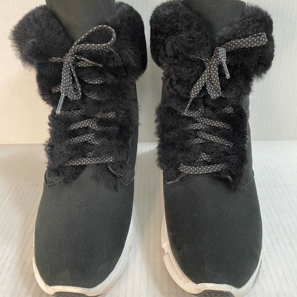 Mark Nason Lace Up Apres Bootie Size 8 - Picture 3 of 6